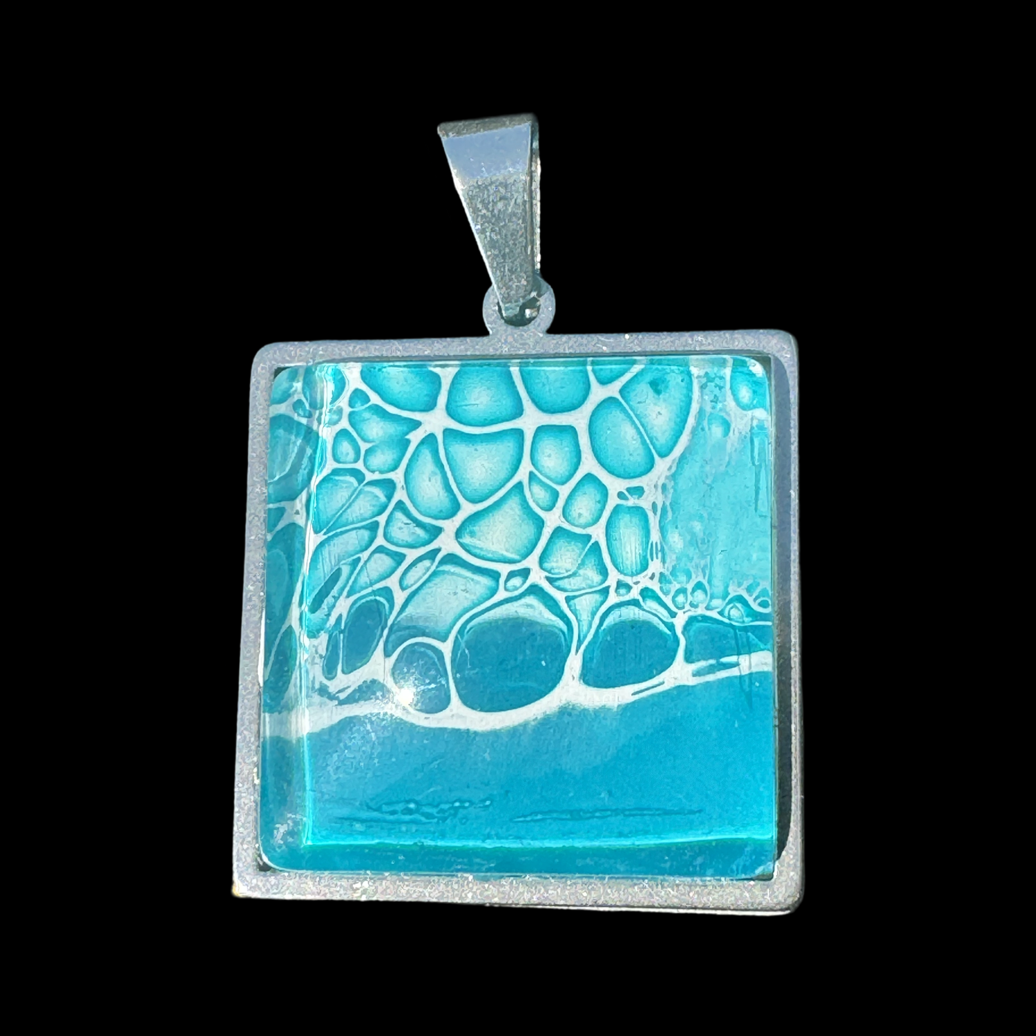 SEABED SPRING in Square Pendant