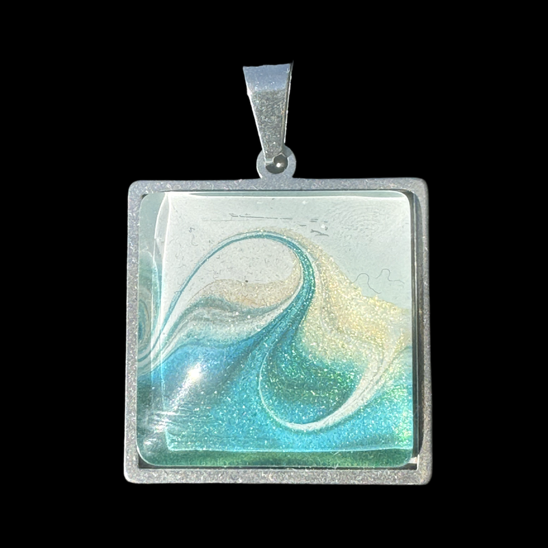 SEABED SPRING in Square Pendant