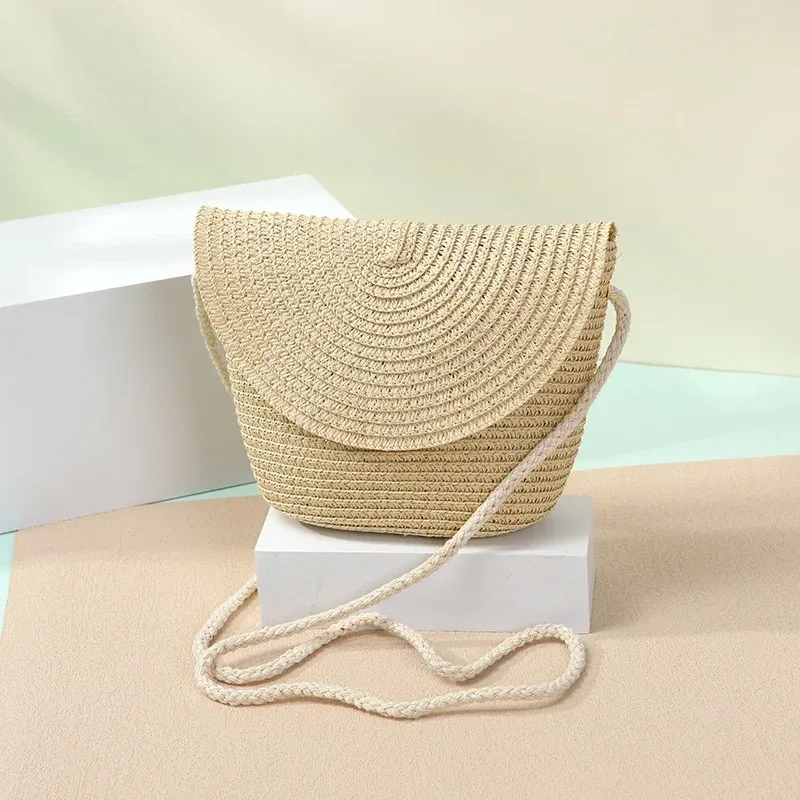 Cutesy Straw Flap Cream