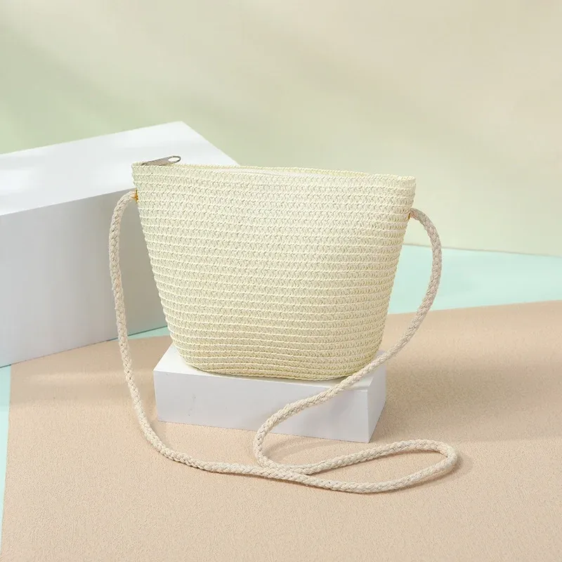 Cutesy Straw Cream