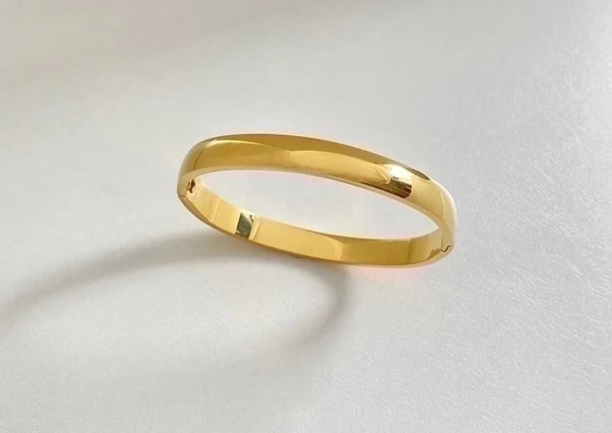 Julie Bangle, Colour: Gold, Size: 8mm