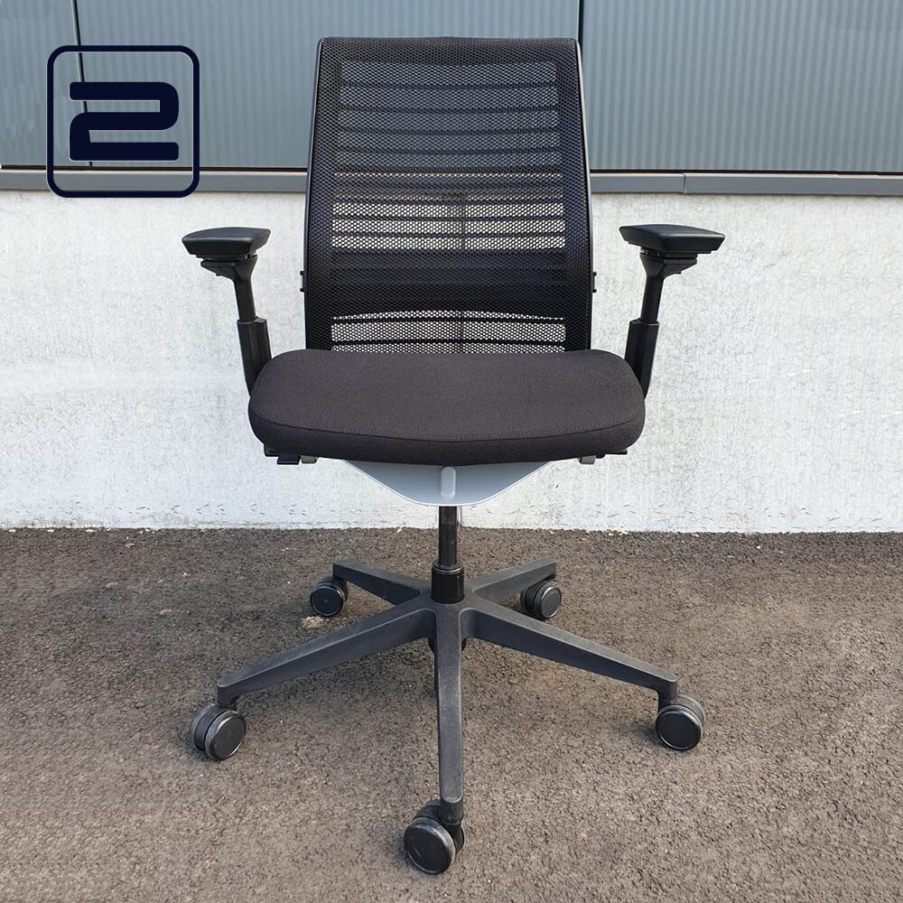 STEELCASE Think V2 Bureaustoel Netweave rugbekleding - Zwart Textiel /  Metaal Voetkruis met wielen