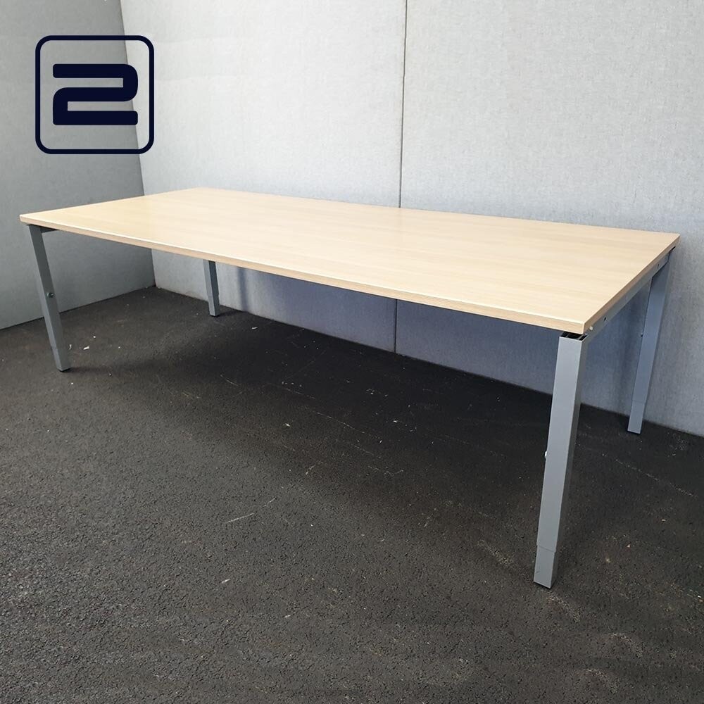 ROBBERECHTS Vergadertafel B240xD100xH71-79 - Ahorn Hout / Metaal