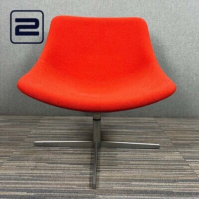 LAPALMA AUKI S113 Lounge Chair alu Draaivoet - Oranje Stof / Mat Alu Voetkruis