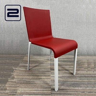 VITRA Maarten van Severen .03 Design Stoel - Bordeaux Kunststof / Alu Vierpoot