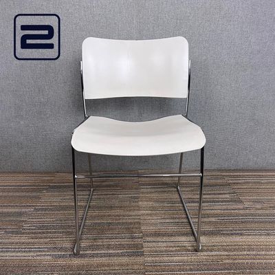 HOWE 40-4 Kantinestoel Stapelbaar - Wit Kunststof / Chrome slede