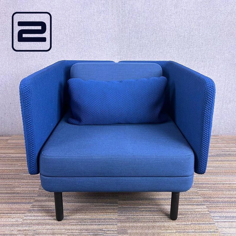 AHREND Charge Collection Armchair - Koningsblauw Stof / Zwart Hout Vierpoot