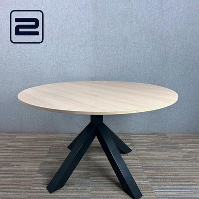 GISPEN Dukdalf 120 Ronde tafel B120xD120xH74 - Pfleiderer lindberg eik Melamine / Zwart Metaal