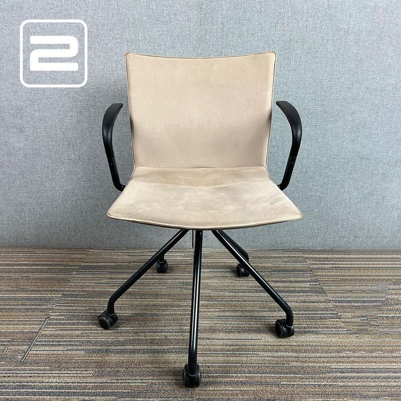 AHREND P4 Swivelstoel - Taupe Velours / Zwart Metaal Sterpoot mt Wielen