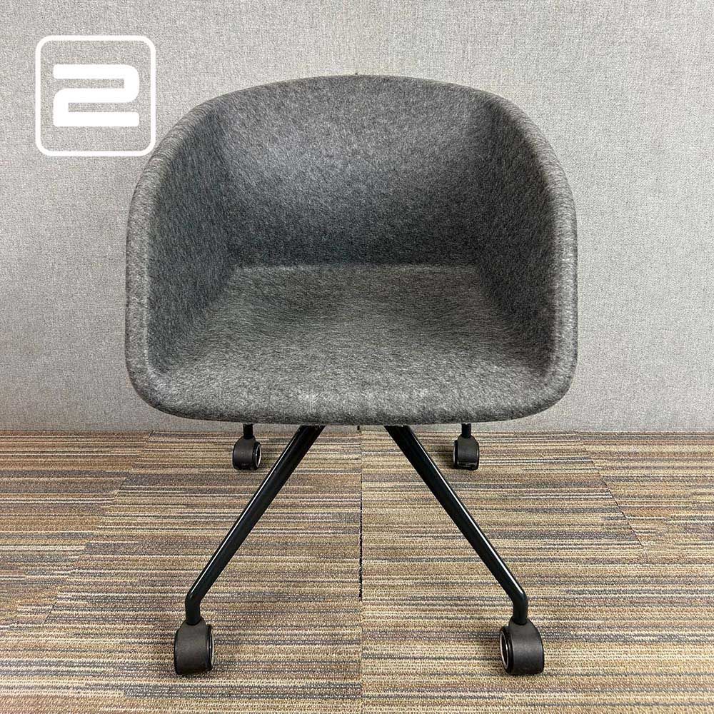 AHREND P4 Shell Chair Vergaderstoel design - Antraciet Vilt / Zwart Sterpoot mt Wielen