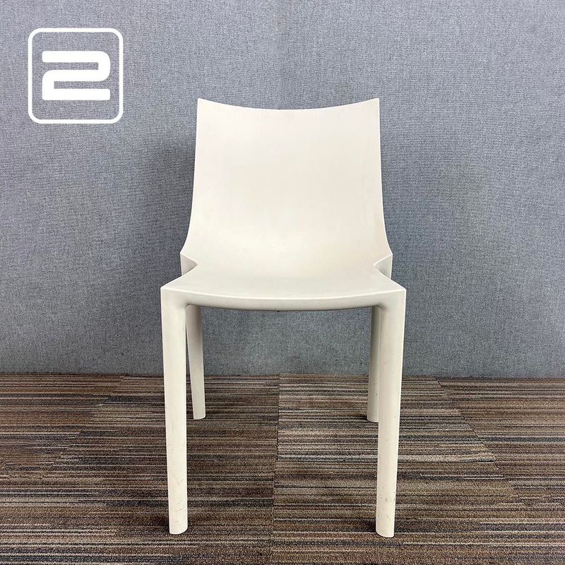 DRIADE BO chair Kantinestoel Stapelbaar - Ivoor Kunststof / Vierpoot