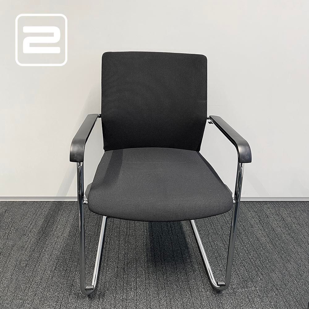 WILKHAHN Vergaderstoel Stapelbaar - Zwart Stof / Chrome Cantilever