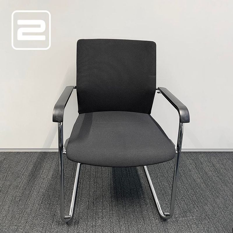 WILKHAHN Vergaderstoel Stapelbaar - Zwart Stof / Chrome Cantilever