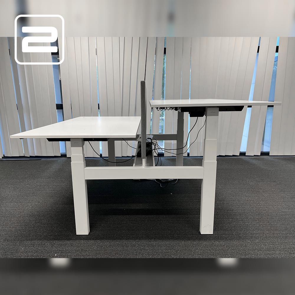 AHREND Zit-Sta Dubbele Workbench Elektr Verstelbaar B180xD170xH70-130 - Wit Melamine / Wit metaal