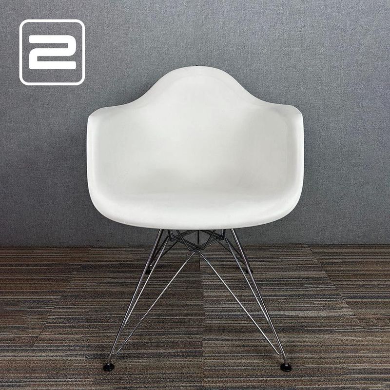 VITRA Eames Plastic Armchair DAR Clubstoel - Wit Kunststof / Chrome eifel