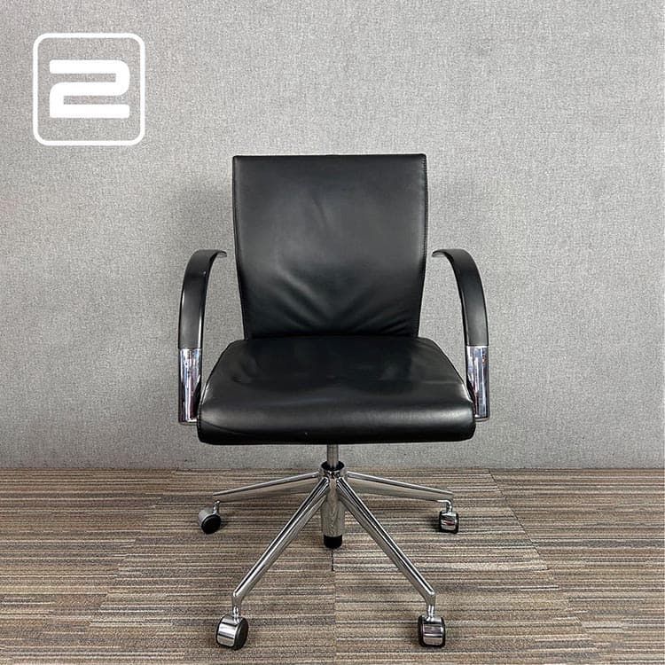 AHREND 350 Bureaustoel - Zwart Leder / Chrome Voetkr mt Wielen