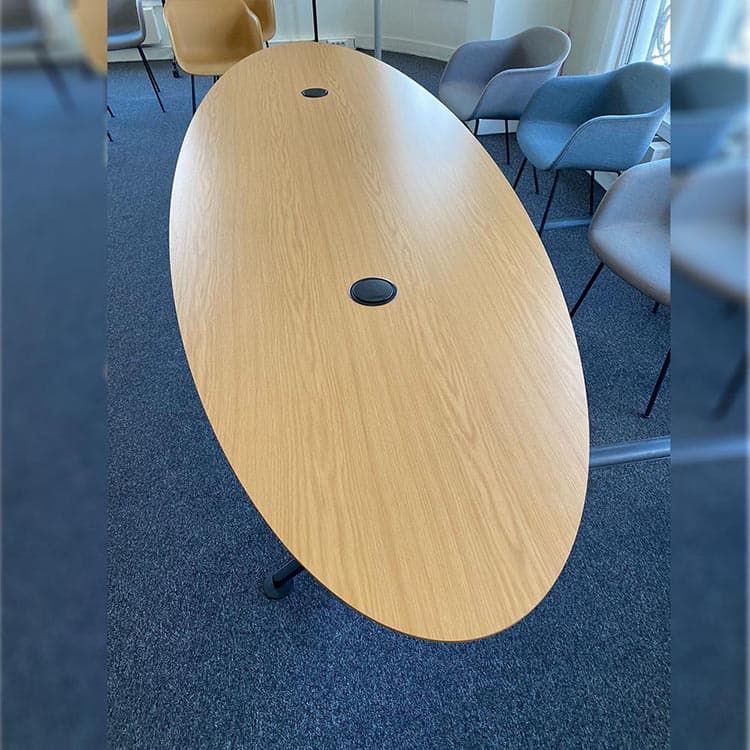 LANDE Casus Vergadertafel met soft edge randen B300xD100xH75 - Natuur eik Multiplex / Zwart Metaal