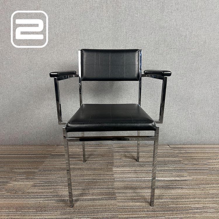NN Ontvangststoel met armsteunen - Zwart Leder / Chrome Vierpoot