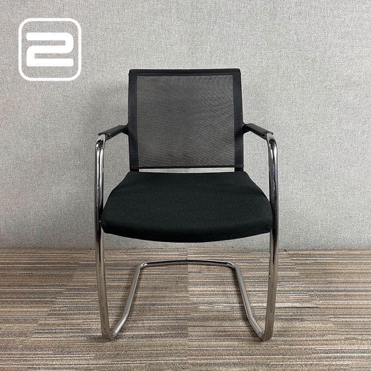 NN Vergaderstoel stapelbaar - Zwart Mesh / Chrome Cantilever