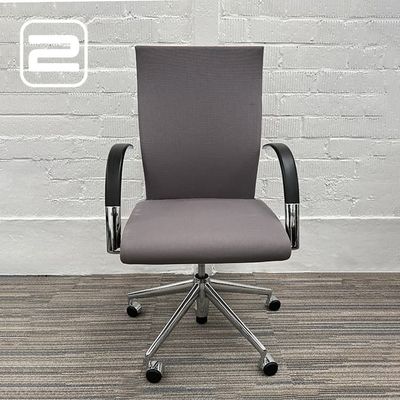 AHREND 350 Vergaderstoel - Grijs Stof / Chrome Voetkr mt wielen