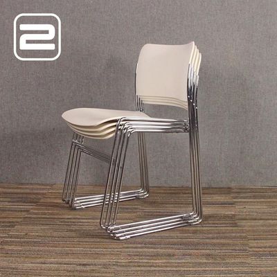 Set van 4x HOWE 40-4 Kantinestoel Stapelbaar - Wit Kunststof / Chrome slede Set van 4x HOWE 40-4 Kantinestoel Stapelbaar - Wit Kunststof / Chrome slede
