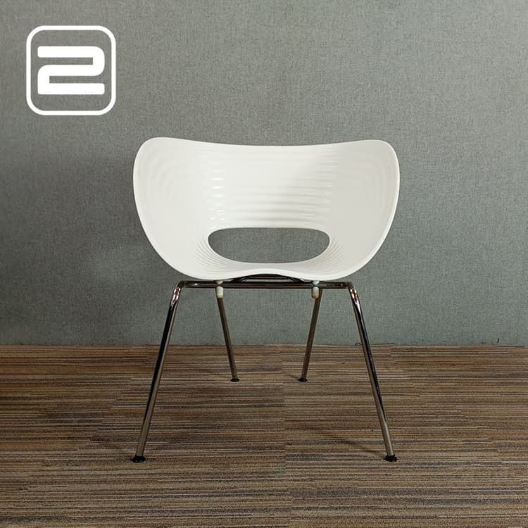 VITRA Tom Vac Bezoekersstoel Stapelbaar - Wit Kunststof / Chrome Vierpoot