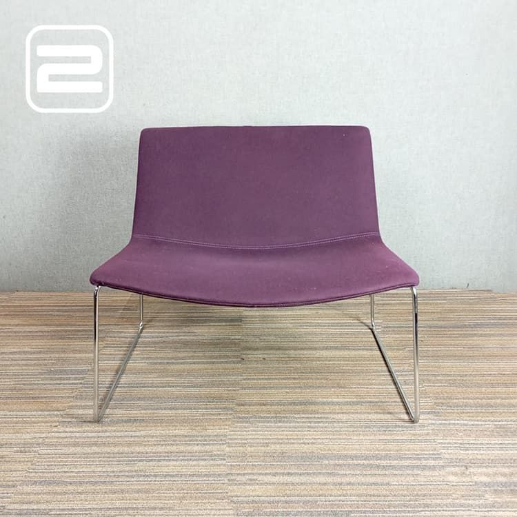 ARPER Catifa 80 Lounge Fauteuile - Paars Vilt / Chrome Slede