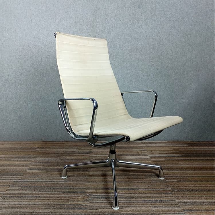 HERMAN MILLER EA116 Directiestoel by Charles Ray Eames - Beige Stof / Chrome Sterpoot