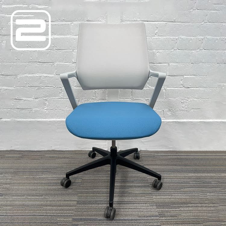 GISPEN Zinn Multi Bureaustoel - blauw / wit Stof / Zwart Kunststof GISPEN Zinn Multi Bureaustoel - blauw / wit Stof / Zwart Kunststof