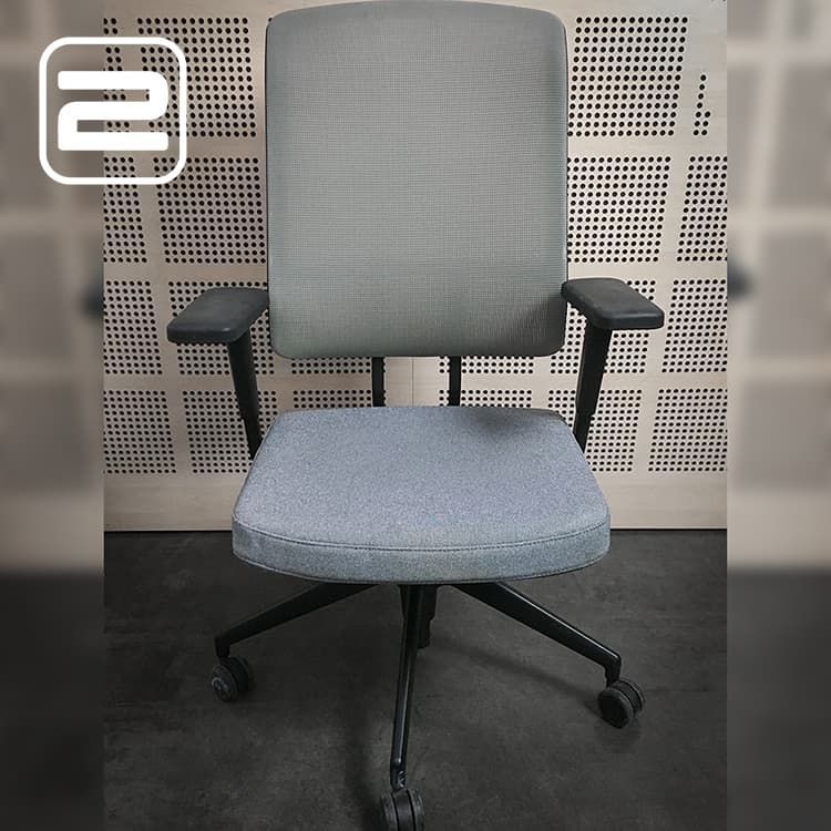 VITRA AM Bureaustoel - Grijs Mesh / Zwart Metaal Voetkr mt wielen