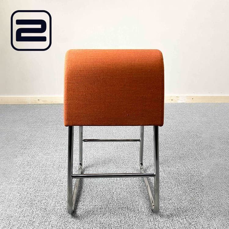 MATERIA Plint Kruk - Oranje Stof / Chrome Slede