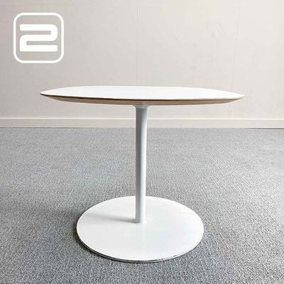 NN Bijzettafel B40-61xD59, 5xH52 - Wit / Wit Metaal Centrale poot