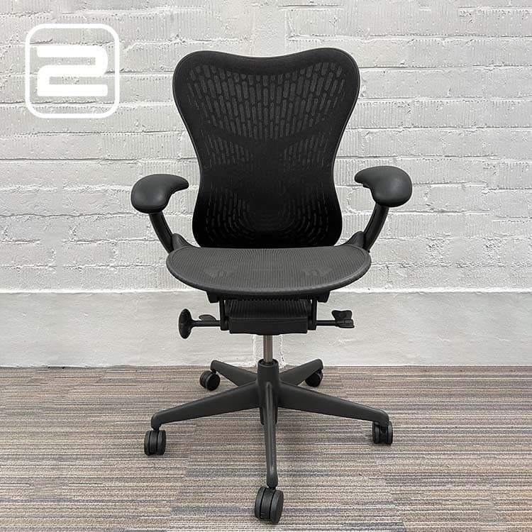 HERMAN MILLER Mirra 2 Butterfly Bureaustoel - Antraciet kunststof / mesh / Antraciet voetkr mt wielen