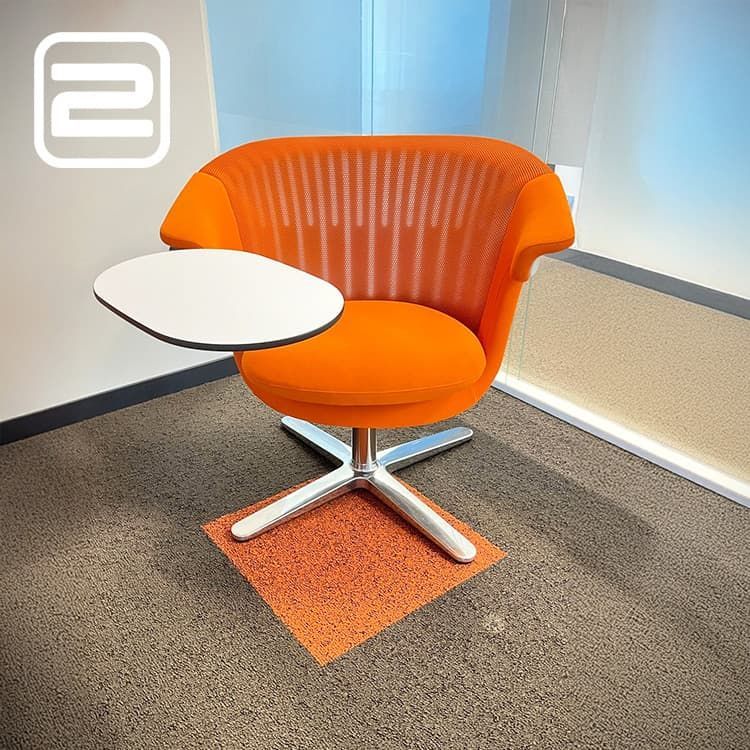 STEELCASE i2i Ontvangststoel - Oranje Stof / Mesh / Aluminium Voetkruis