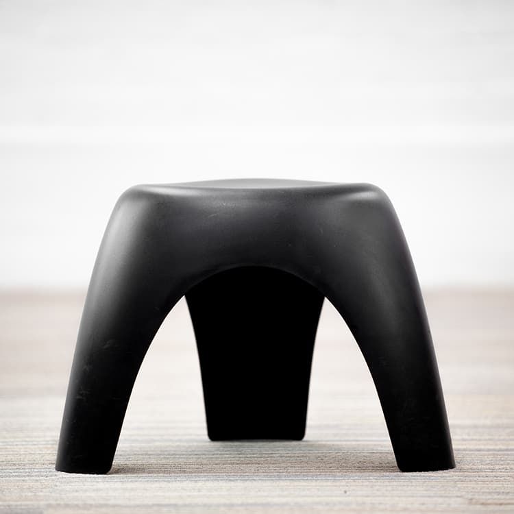 VITRA Elephant Stool Poef B52xL47xH37 - Zwart Kunststof / Zwart Kunststof 3-poot