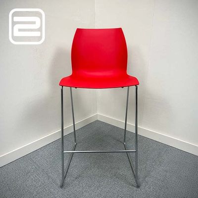 KALEA Kastel Barkruk stapelbaar - rood kunststof / metaal sledepoot KALEA Kastel Barkruk stapelbaar - rood kunststof / metaal sledepoot