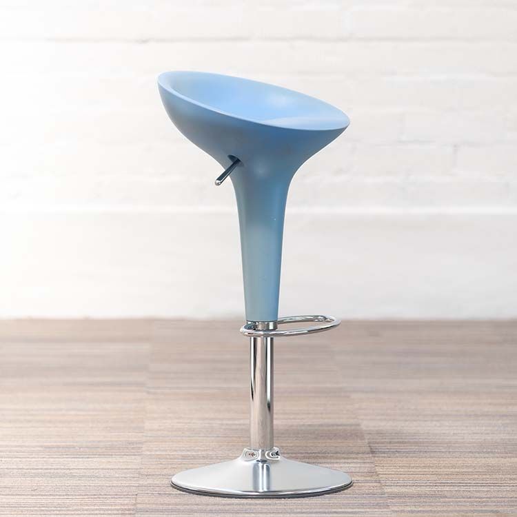 MAGIS Bombo Kruk design by Stefano Giovannoni - blauw kunststof / inox vloerplaat
