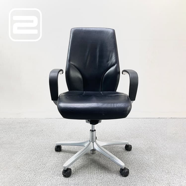 GIROFLEX 64-9278 Directiestoel Designed by Walser Design / Paolo Fancelli - Zwart Leder / Grijs metalen Voetkr met wielen