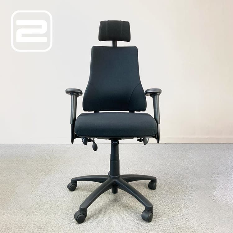 AXIA 2.2 Bureaustoel Met hoofdsteun - Zwart Stof / Zwart Kunststof Voetkr met wielen