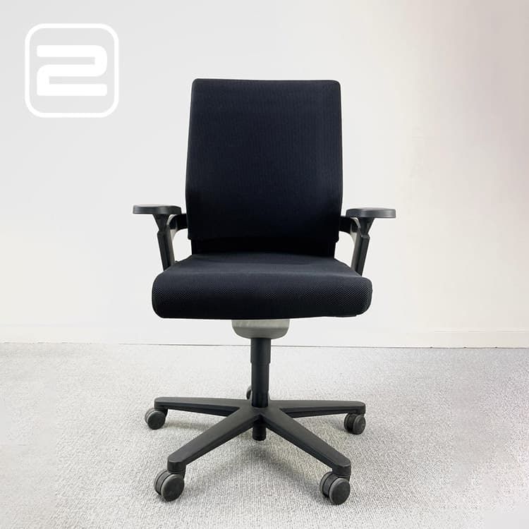 WILKHAHN ON 174 / 7 Bureaustoel - Zwart Stof / Mesh / Zwart kunststof Voetkr met wielen