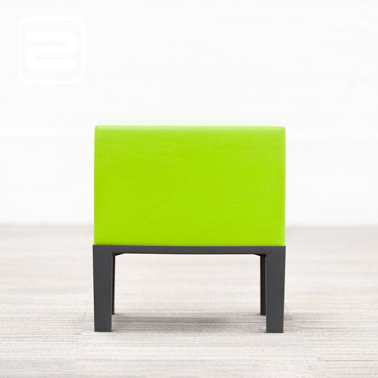 MONSTRO Project Milan Primary Poef B44xL44xH48 - Groen Foam / Donkergrijze kunststof Vierpoot