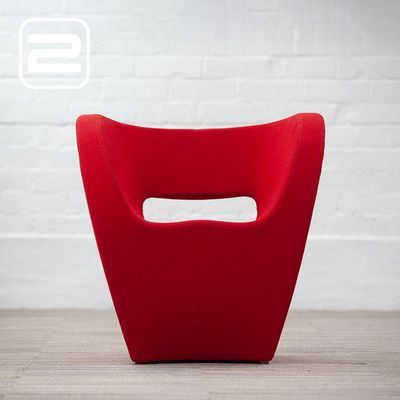 MOROSO Victoria and Albert Armchair design by Ron Arad, in 2000 - Rood Stof / Rood stof