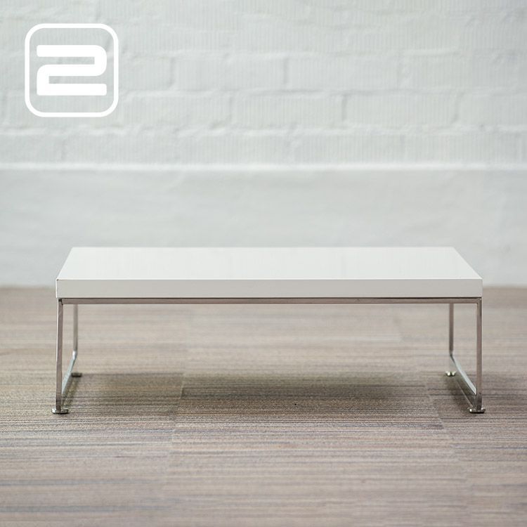 ARTIFORT Mare T vierhoek Salontafel design by René Holten B81xD81xH27 - Wit Laminaat / Chrome Slede