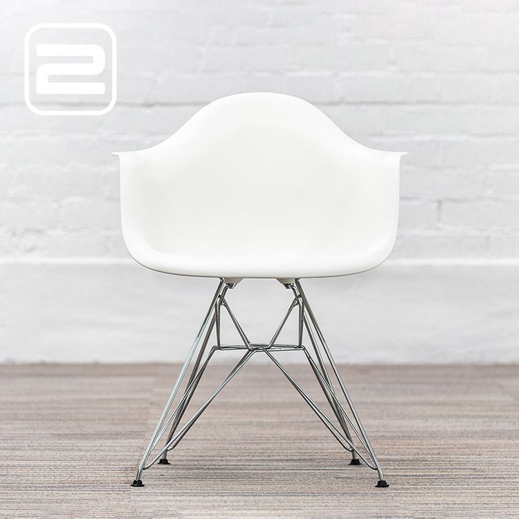 VITRA Eames Plastic Armchair DAR Clubstoel - Wit Kunststof / Chrome Eifel VITRA Eames Plastic Armchair DAR Clubstoel - Wit Kunststof / Chrome Eifel