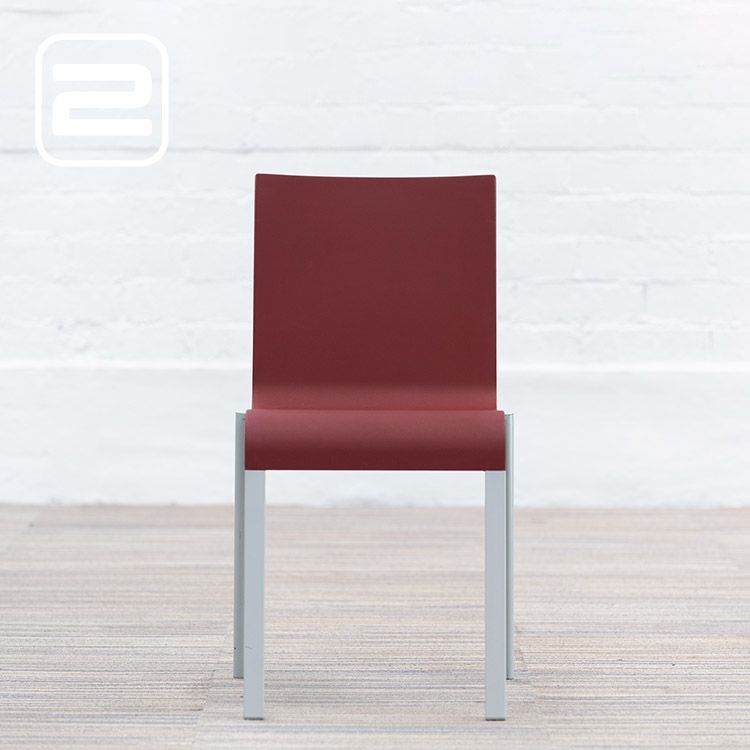 VITRA Maarten van Severen .03 Design Stoel - Rood Kunststof / Alu Vierpoot VITRA Maarten van Severen .03 Design Stoel - Rood Kunststof / Alu Vierpoot