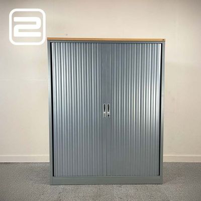 TDS Halfh Hor Roldeurkast H153xB120xD47 - Grijs / Hout TDS Halfh Hor Roldeurkast H153xB120xD47 - Grijs / Hout