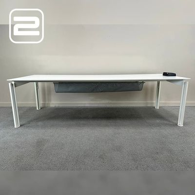 BULO H20 Serie2 Vergadertafel B270xD100xH69-83 - Wit Melamine / Wit Aluminium Vierpoot BULO H20 Serie2 Vergadertafel B270xD100xH69-83 - Wit Melamine / Wit Aluminium Vierpoot