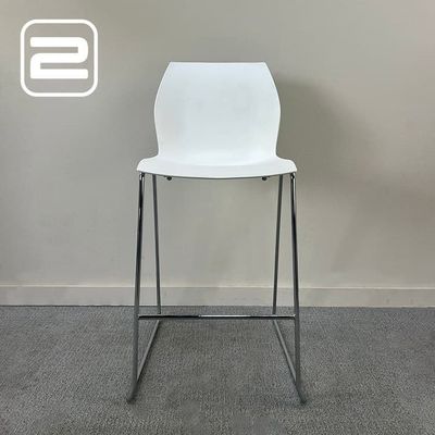 KASTEL Kalea Kantinestoel Stapelbaar - Wit / Groen Kunststof / Metaal Sledepoot KASTEL Kalea Kantinestoel Stapelbaar - Wit / Groen Kunststof / Metaal Sledepoot