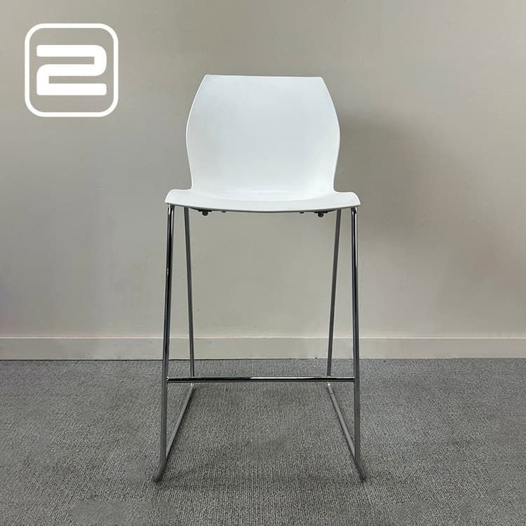 KASTEL Kalea Kantinestoel Stapelbaar - Wit / Bruin Kunststof / Metaal Sledepoot