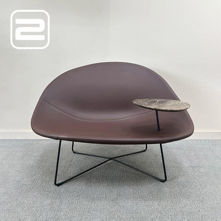 SERGIO TACCHINI Kuipstoel - Bruin Kunstleer / Zwart metaal Sledepoot / Kruispoot SERGIO TACCHINI Kuipstoel - Bruin Kunstleer / Zwart metaal Sledepoot / Kruispoot